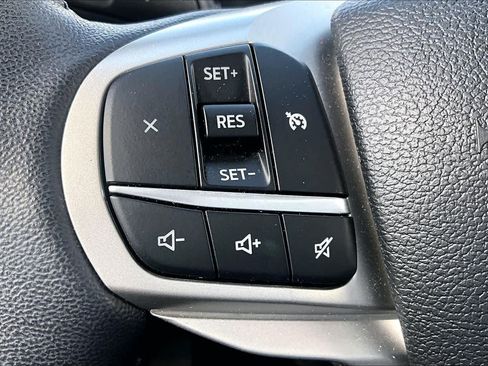 Used 2022 Ford Explorer XLT w/ Equipment Group 202A RWD image 23