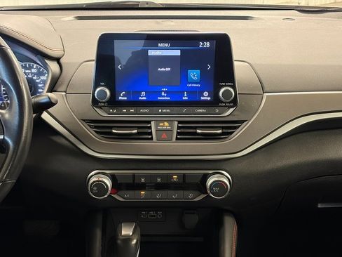 Used 2024 Nissan Altima 2.5 SR image 23