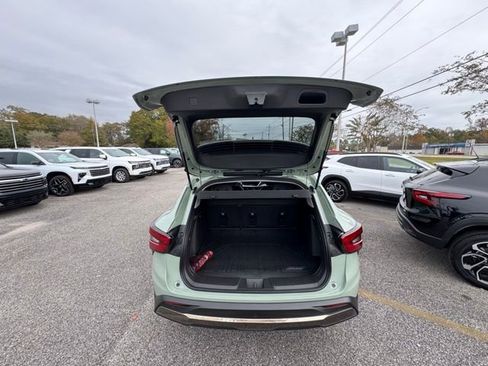 New 2026 Chevrolet Trax ACTIV w/ Driver Confidence Package image 7
