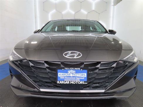 Used 2023 Hyundai Elantra SEL w/ Convenience Package FWD image 3