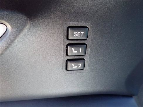 Used 2023 Subaru Ascent Limited w/ Technology Package AWD/4WD image 17