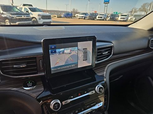 Used 2021 Ford Explorer Limited w/ Equipment Group 301A image 31