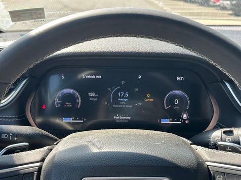 Used 2023 Jeep Grand Cherokee Altitude image 25