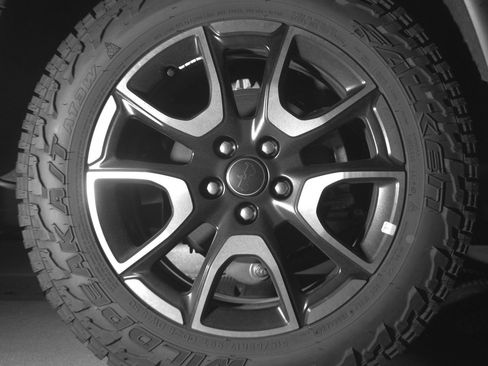 Used 2025 Jeep Compass Trailhawk AWD/4WD image 14