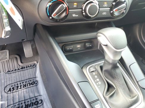 Certified 2024 Kia Soul LX w/ Option Group 015 FWD image 22