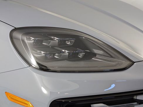 New 2026 Porsche Cayenne image 15