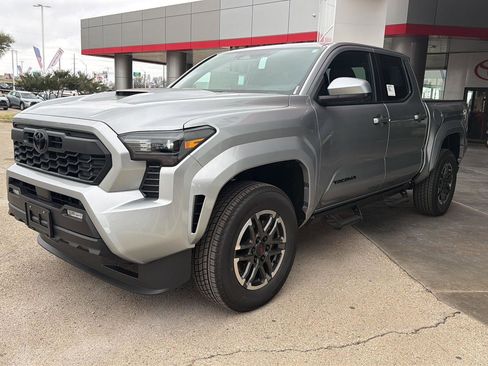 New 2026 Toyota Tacoma TRD Sport image 3