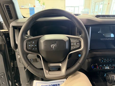 New 2025 Ford Bronco Badlands image 15