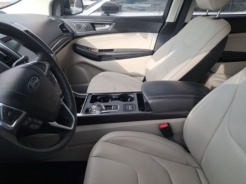 Used 2020 Ford Edge Titanium w/ Equipment Group 301A image 4