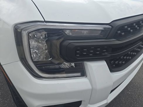 Used 2025 Ford Ranger XL AWD/4WD image 29