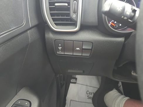 Used 2021 Kia Sportage LX image 20