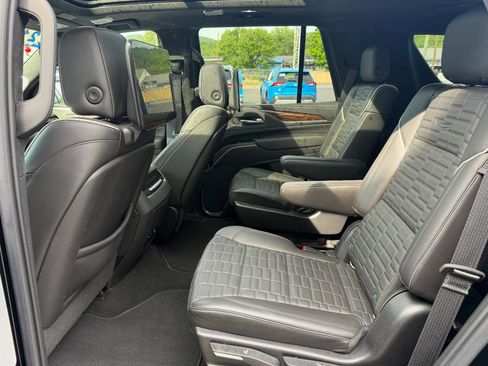 Used 2021 Cadillac Escalade Sport Platinum AWD/4WD image 23