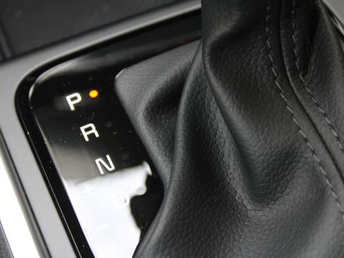 New 2026 Kia Carnival EX FWD image 39