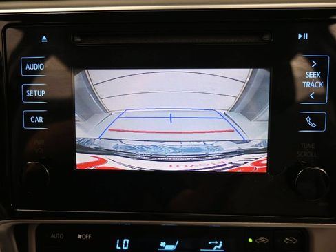 Used 2019 Toyota Corolla LE FWD image 18