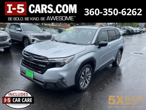 Used 2025 Subaru Forester Touring AWD/4WD image 1
