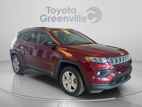 Used 2022 Jeep Compass Latitude FWD image 8