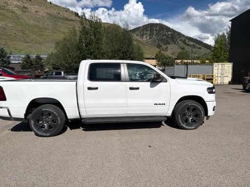 New 2026 RAM 1500 Express AWD/4WD image 9