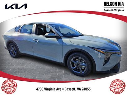 New 2025 Kia K4 LXS