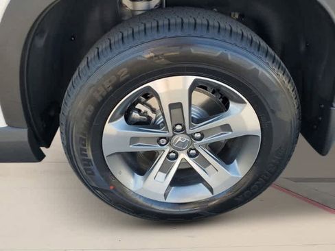 New 2025 Honda Pilot EX-L image 9