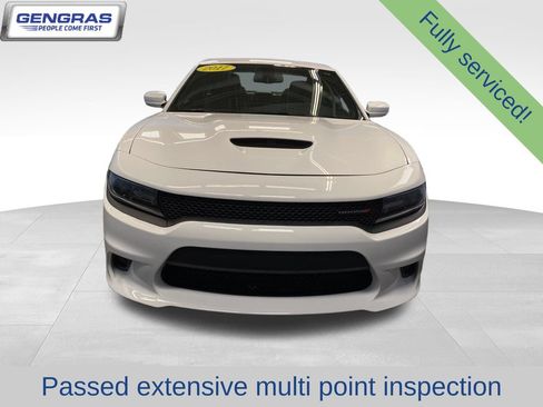 Used 2017 Dodge Charger R/T w/ Plus Group RWD image 3