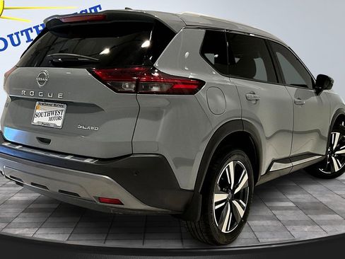 Used 2023 Nissan Rogue SL image 6