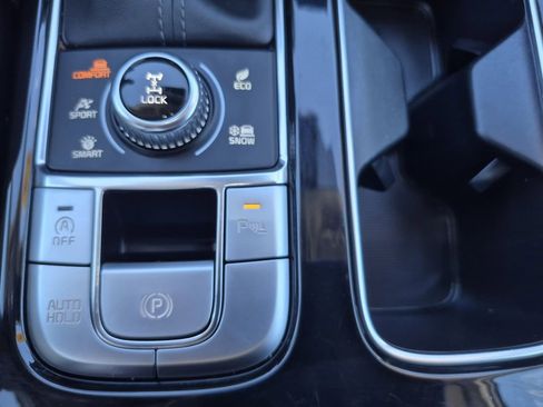 Used 2025 Kia Telluride S AWD/4WD image 28