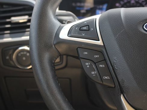 Used 2017 Ford Edge SEL w/ Equipment Group 201A FWD image 19