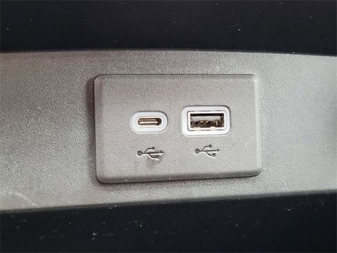 Used 2022 GMC Yukon XL SLE w/ Max Trailering Package image 15