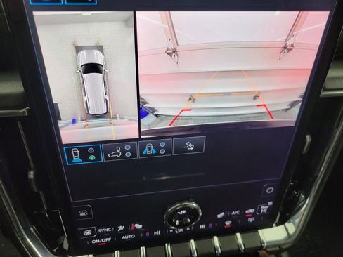 Certified 2025 GMC Yukon XL Denali image 15