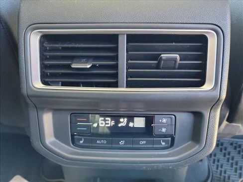 Used 2024 Volkswagen Atlas SEL AWD/4WD image 14