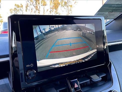 Used 2025 Toyota Corolla SE image 25