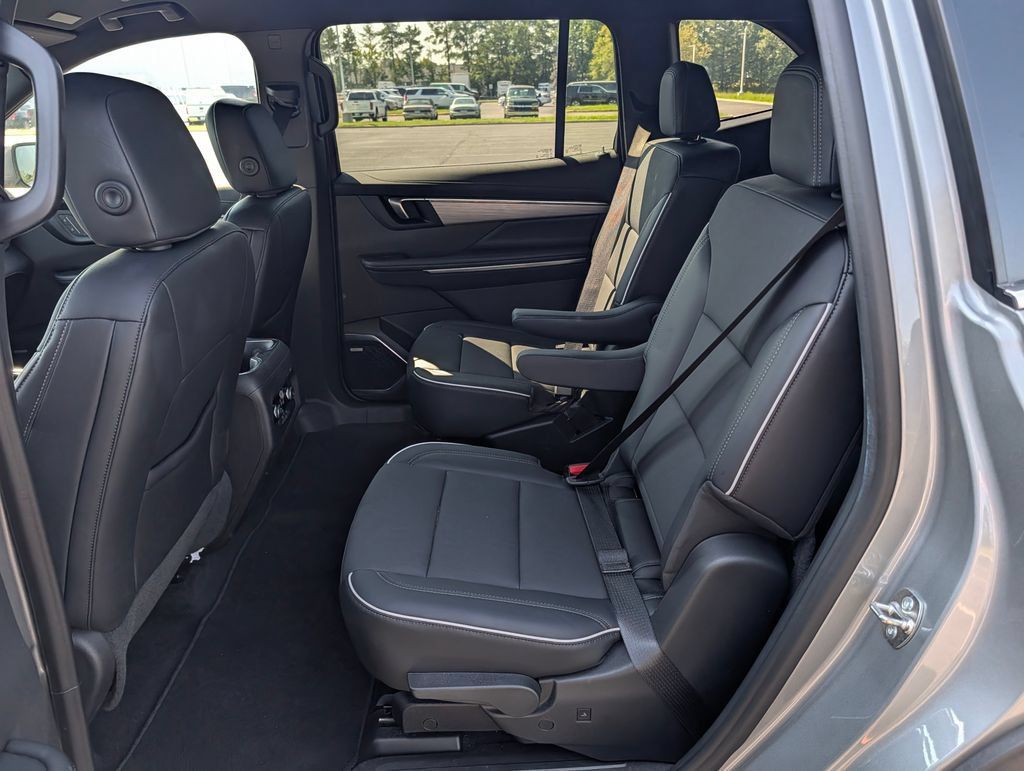 Used 2026 Buick Enclave Preferred w/ Power Package FWD image 18