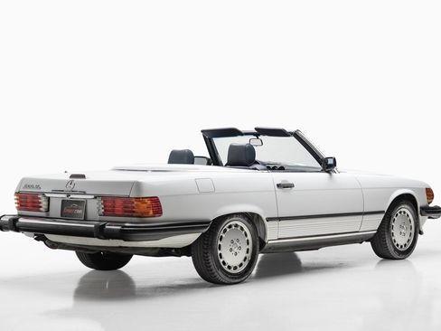Used 1988 Mercedes-Benz 560 SL image 9
