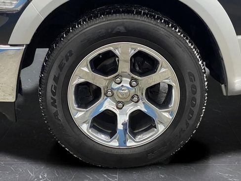Used 2017 RAM 1500 Laramie image 43