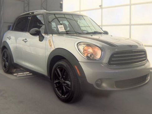 Used 2014 MINI Cooper Countryman FWD image 4