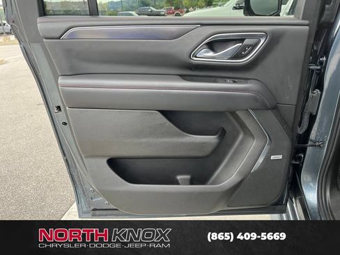 Used 2021 Chevrolet Suburban RST w/ Luxury Package AWD/4WD image 15