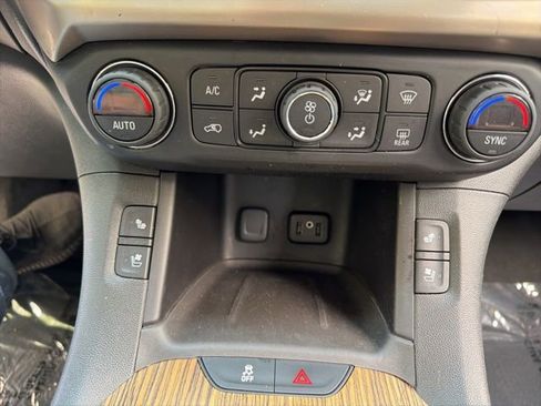 Used 2017 GMC Acadia Denali w/ Technology Package AWD/4WD image 20