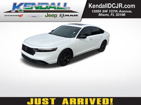 Used 2025 Honda Accord SE image 1