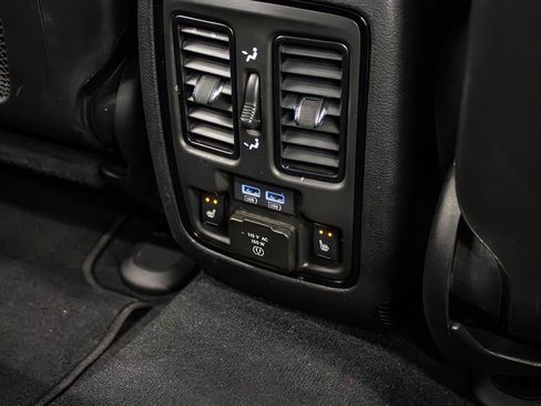 Used 2024 Dodge Durango R/T image 33