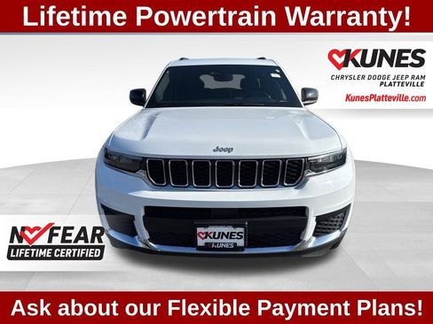 Used 2024 Jeep Grand Cherokee L Laredo image 3