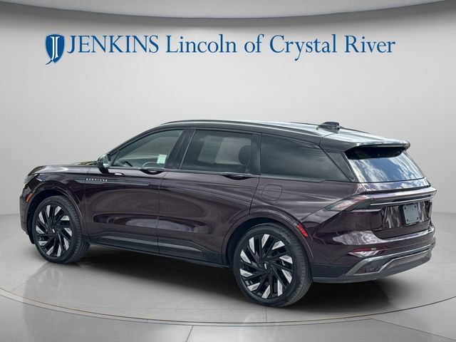 Used 2024 Lincoln Nautilus Reserve w/ Equipment Group 202A AWD/4WD image 7