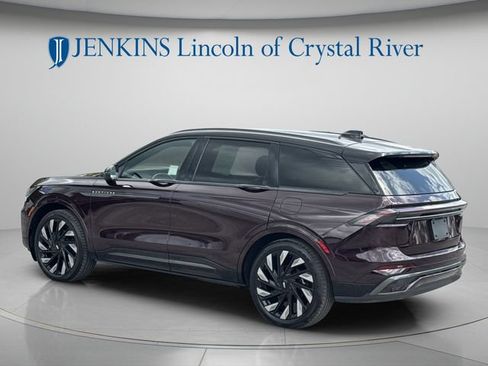 Used 2024 Lincoln Nautilus Reserve w/ Equipment Group 202A AWD/4WD image 7