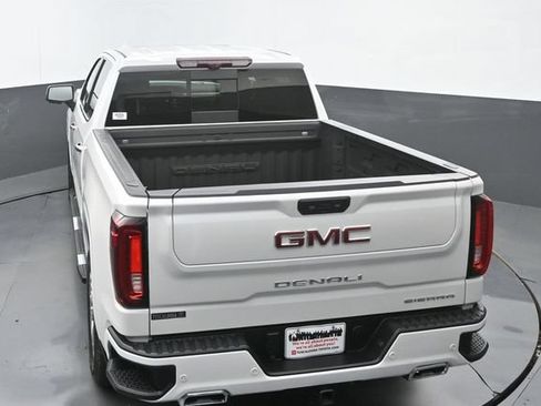 Used 2024 GMC Sierra 1500 Denali w/ Technology Package AWD/4WD image 31