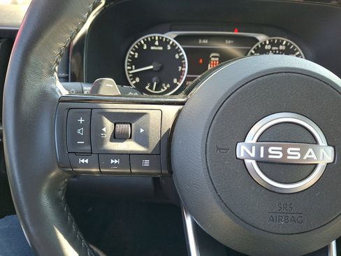 Used 2024 Nissan Pathfinder SL AWD/4WD image 22