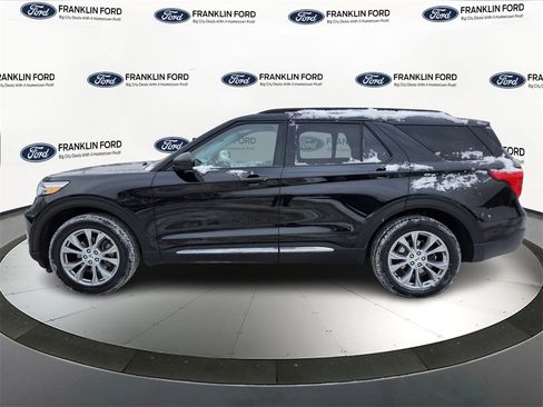 Certified 2022 Ford Explorer XLT w/ Equipment Group 202A image 2