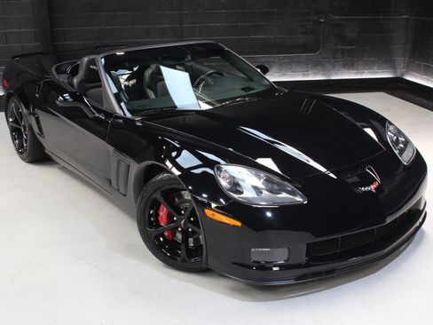 Used 2013 Chevrolet Corvette Grand Sport w/ 3LT Preferred Equipment Group RWD image 15