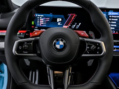 Used 2026 BMW M5 Touring w/ Executive Package image 29