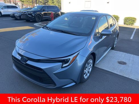 Used 2025 Toyota Corolla LE image 15