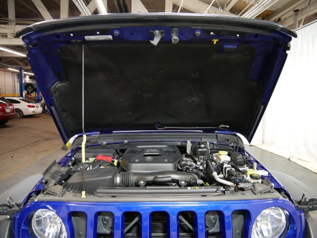 Used 2018 Jeep Wrangler Unlimited Sport S AWD/4WD image 31