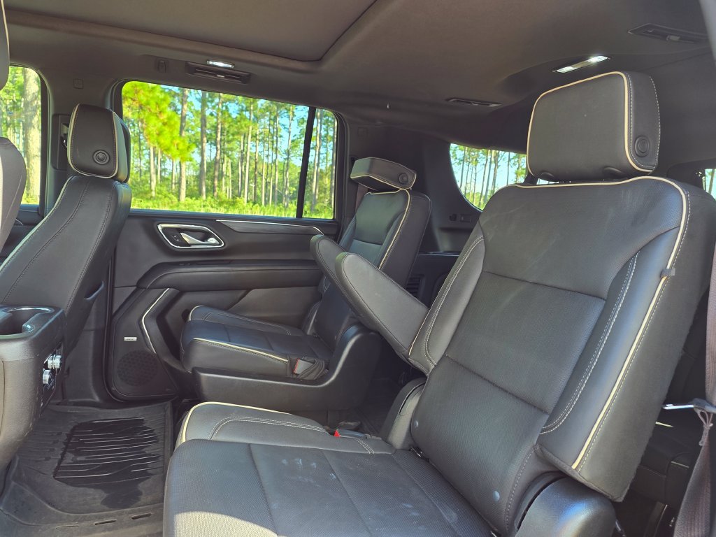 Used 2023 GMC Yukon XL SLT AWD/4WD image 17
